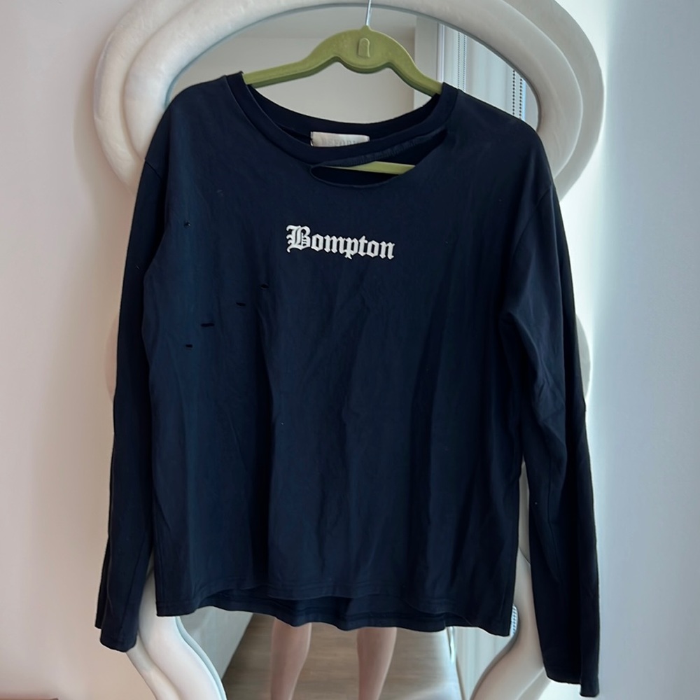 L/s ripped tee